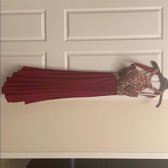 Prom dress ❤️ - Picture 1 of 4